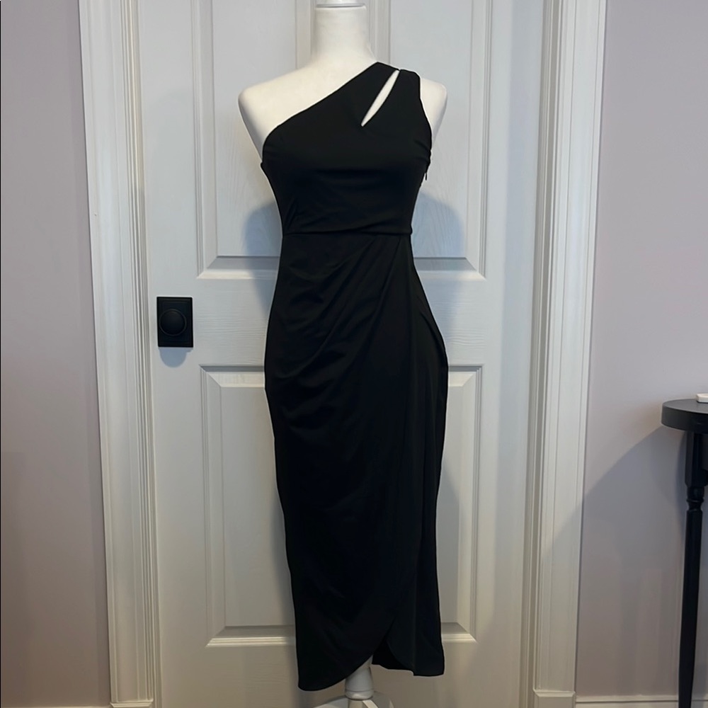 Elegant Black One-Shoulder Dress